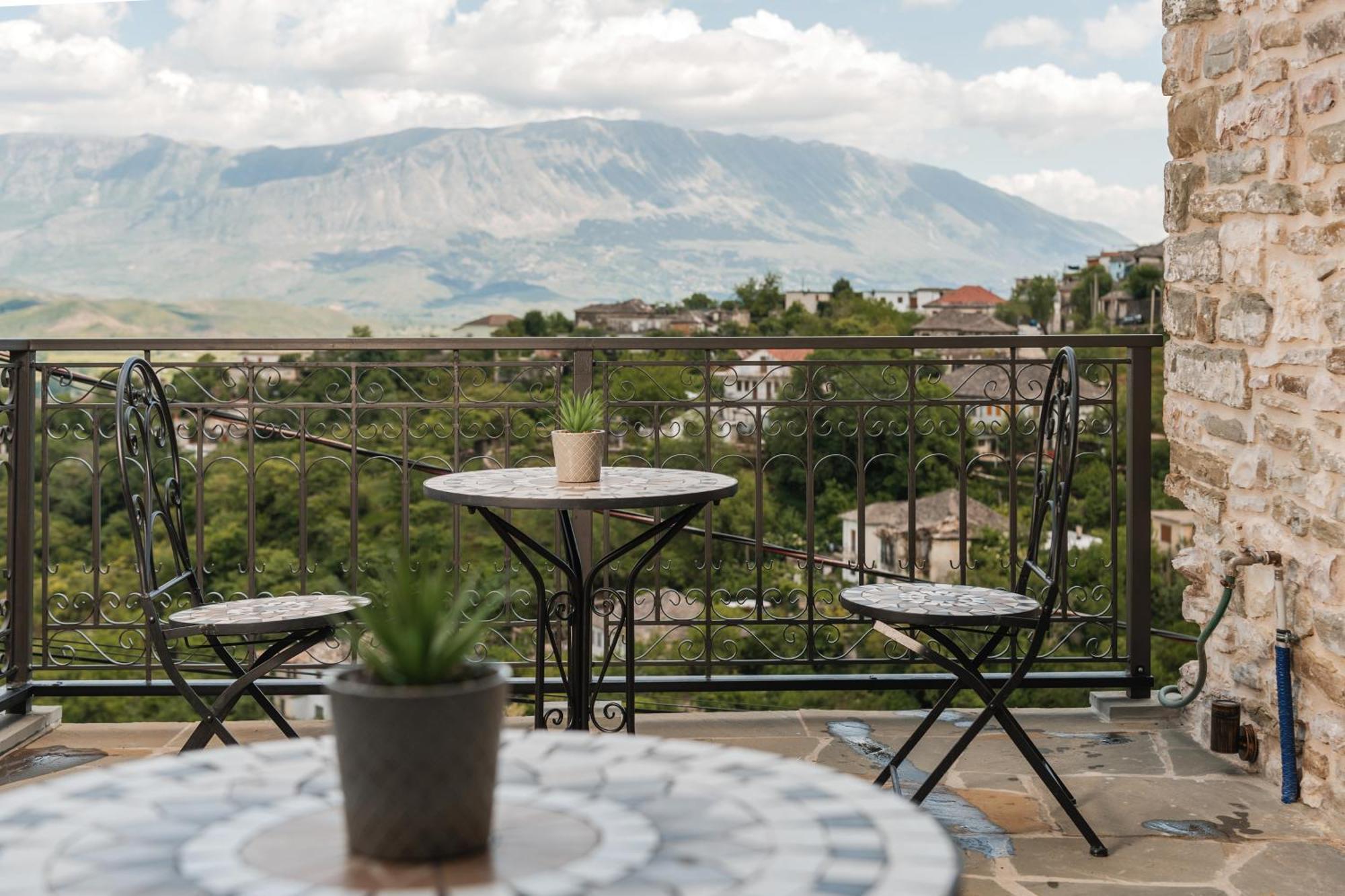 Dam Stone Boutique Hotel Gjirokastër Eksteriør billede